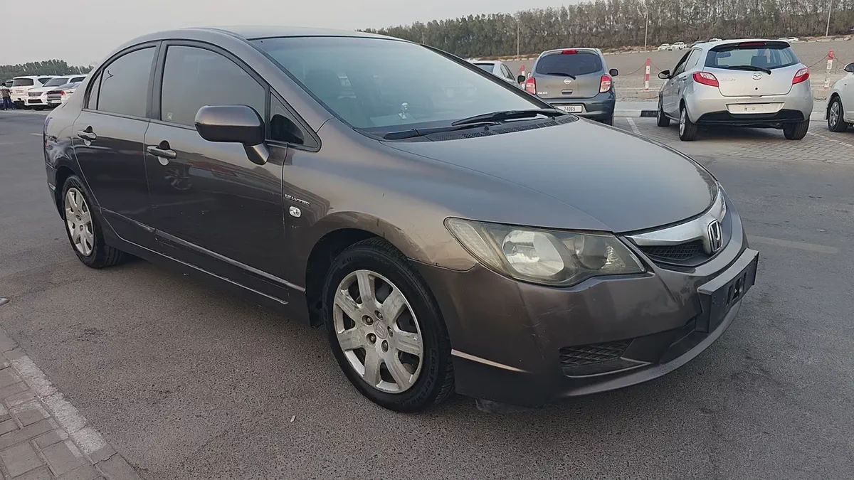 Honda Civic i-VTEC GCC – Reliable & Fuel Efficient Model: 2010 Mileage: 191360 KMS Specs: GCC Well-m