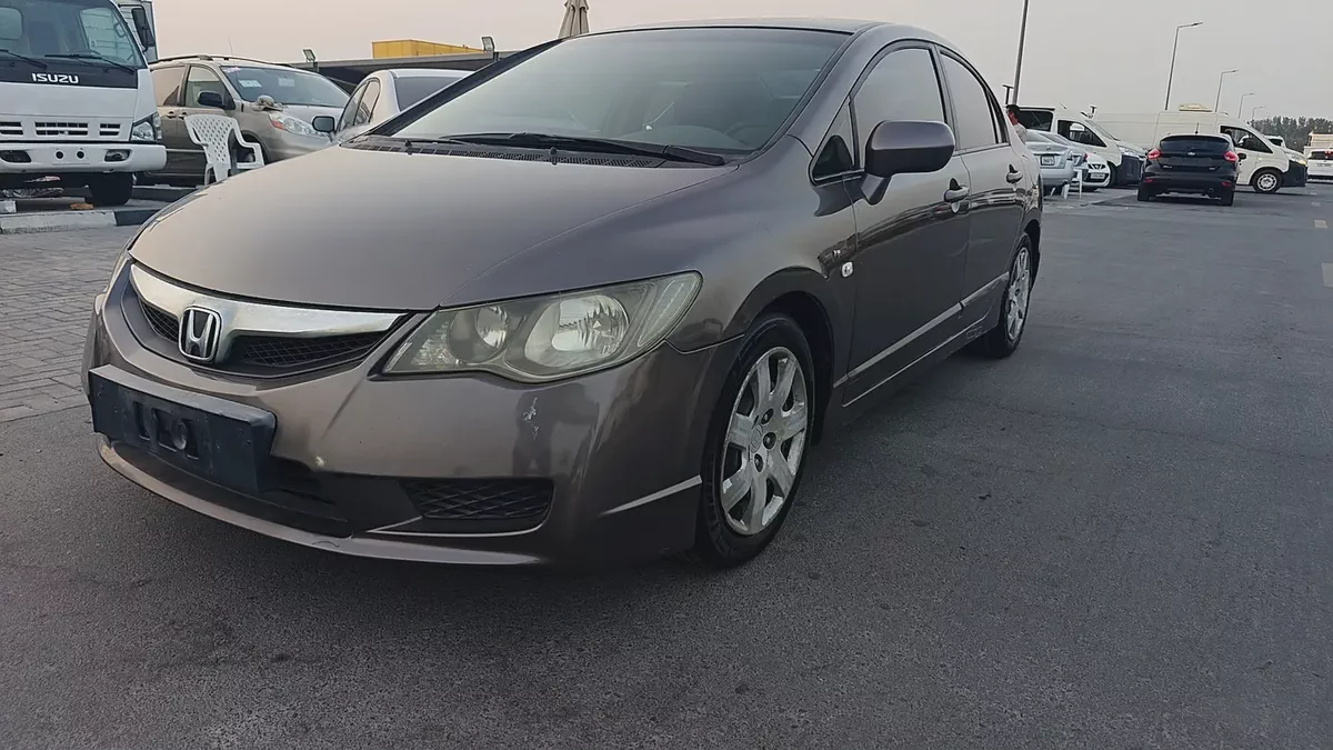 Honda Civic i-VTEC GCC – Reliable & Fuel Efficient Model: 2010 Mileage: 191360 KMS Specs: GCC Well-m-1-1