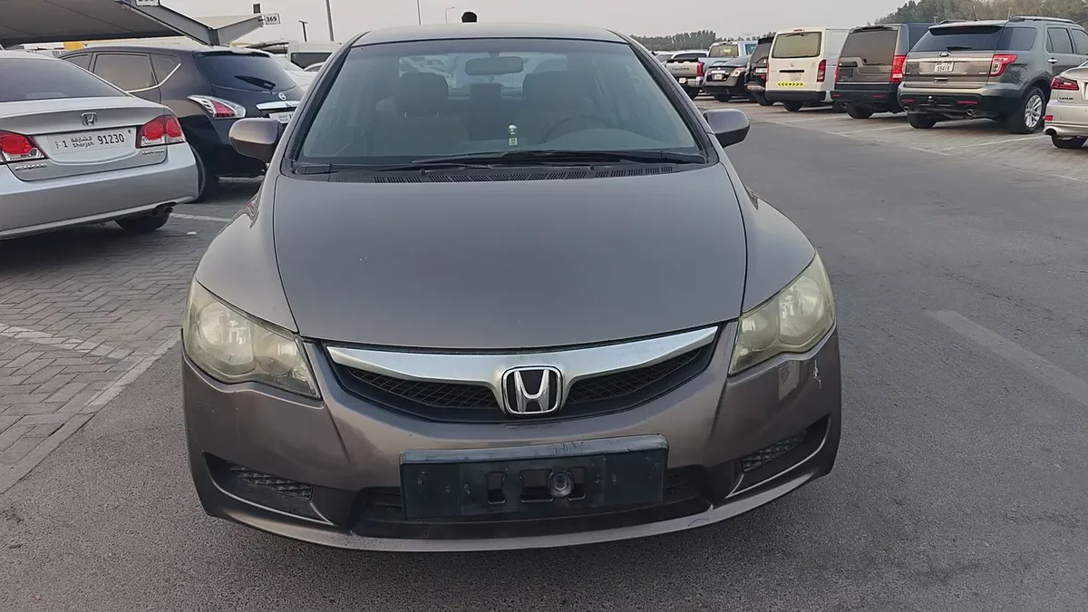 Honda Civic i-VTEC GCC – Reliable & Fuel Efficient Model: 2010 Mileage: 191360 KMS Specs: GCC Well-m-4-4
