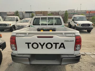 Toyota Hilux GL TOYOTA HILUX || NARROW BODY BASIC || 2.4L DIESEL MANUAL / Only For Africa-3