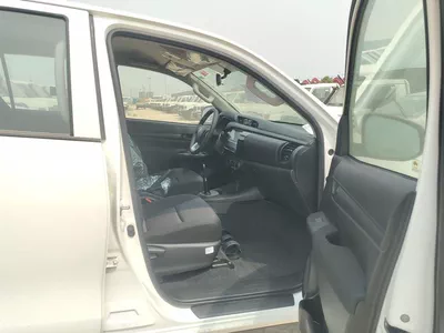 Toyota Hilux GL TOYOTA HILUX || NARROW BODY BASIC || 2.4L DIESEL MANUAL / Only For Africa-6