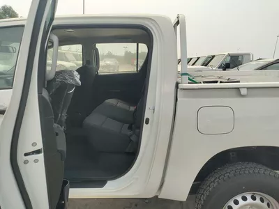 Toyota Hilux GL TOYOTA HILUX || NARROW BODY BASIC || 2.4L DIESEL MANUAL / Only For Africa-7
