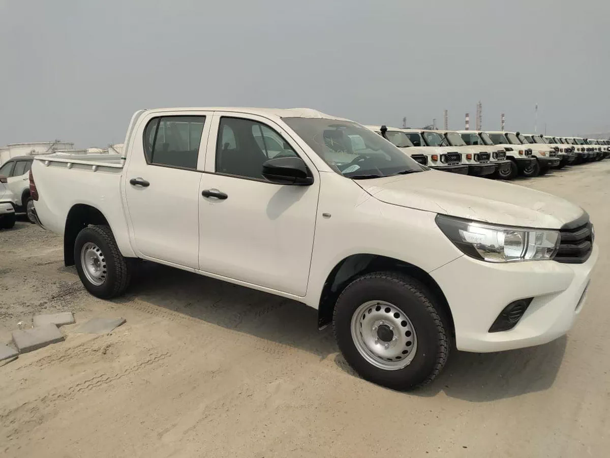 Toyota Hilux GL TOYOTA HILUX || NARROW BODY BASIC || 2.4L DIESEL MANUAL / Only For Africa-2-0