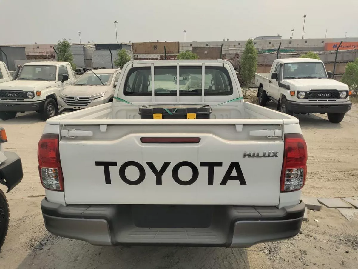 Toyota Hilux GL TOYOTA HILUX || NARROW BODY BASIC || 2.4L DIESEL MANUAL / Only For Africa-3-0