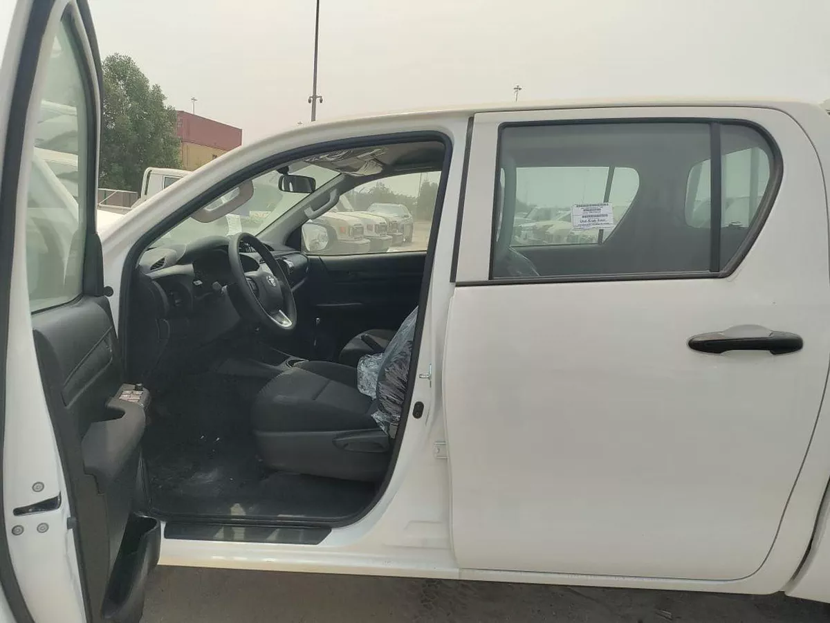 Toyota Hilux GL TOYOTA HILUX || NARROW BODY BASIC || 2.4L DIESEL MANUAL / Only For Africa-5-0