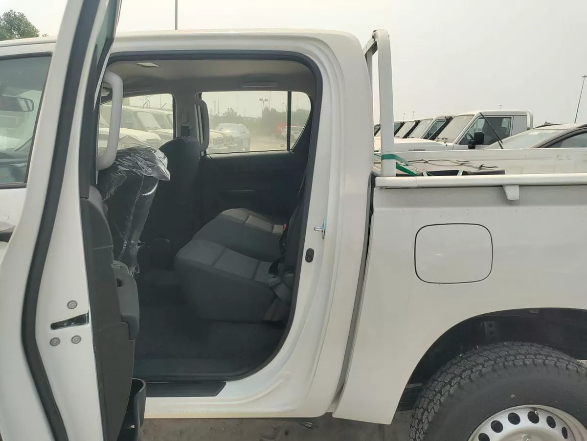 Toyota Hilux GL TOYOTA HILUX || NARROW BODY BASIC || 2.4L DIESEL MANUAL / Only For Africa-7-0