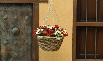 YATAI Wall Hanging Handmade Bamboo Fiber Wooden Flower Round Basket with Metal Chain Home Garden Indoor Outdoor Decoration (Small)-2