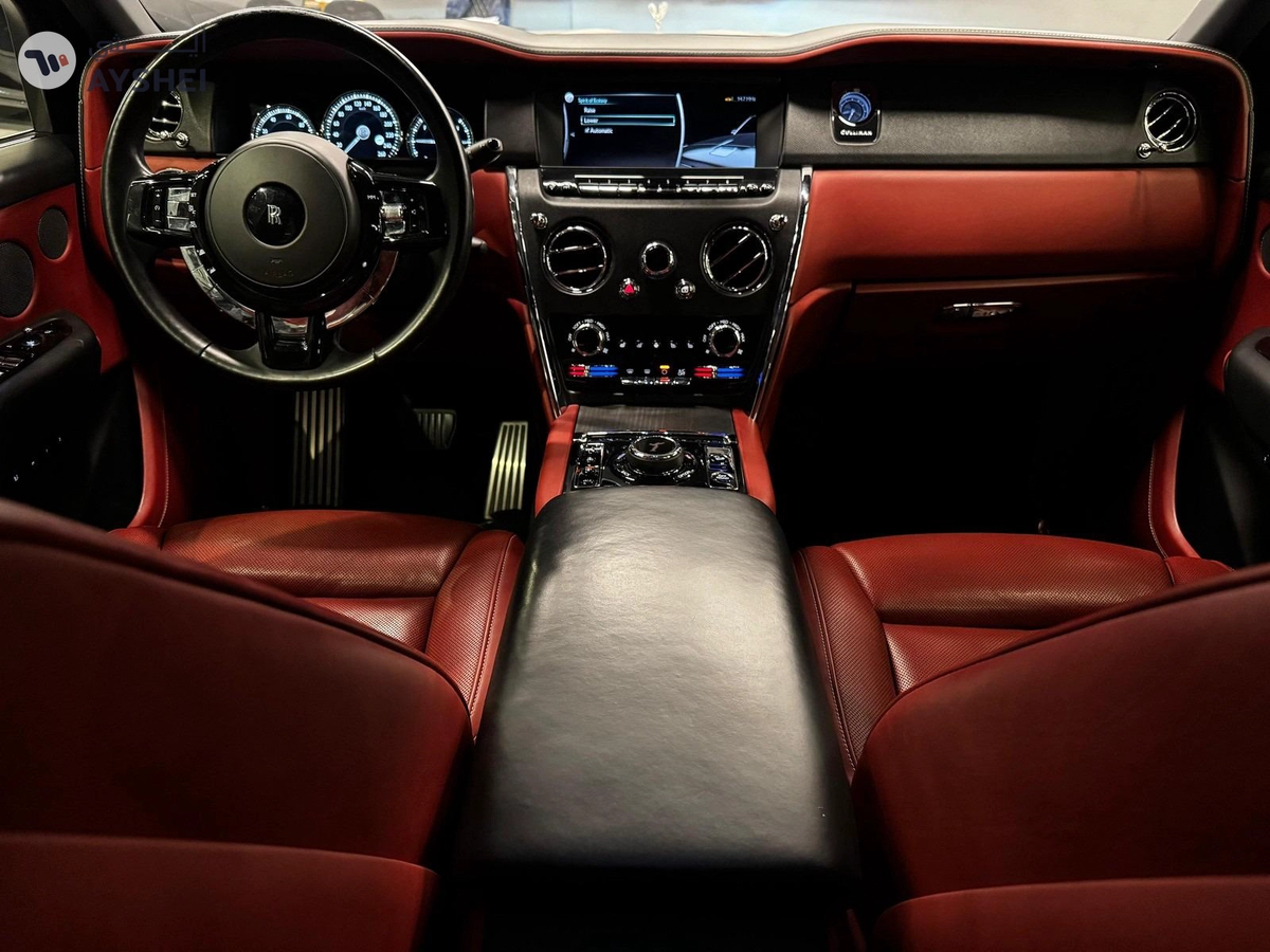 Rolls-Royce Cullinan 2022-2-2