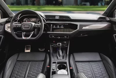 4,426 P.M |  RSQ3 | 0% Downpayment | 2028 Audi Warranty  Service!-7