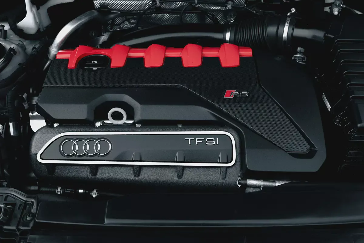 4,426 P.M |  RSQ3 | 0% Downpayment | 2028 Audi Warranty  Service!-13-13