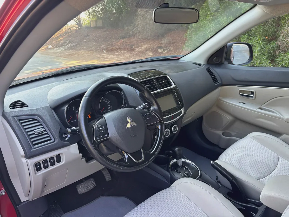 MITSUBISHI ASX—2017–GCC—FREE ACCIDENT—EXCELLENT CONDITION-10-10