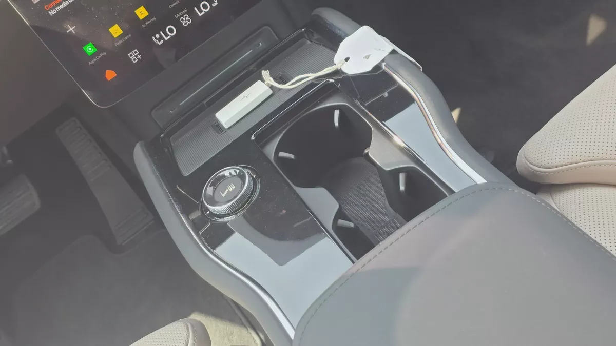 Polestar 3 (Gold)-15-15