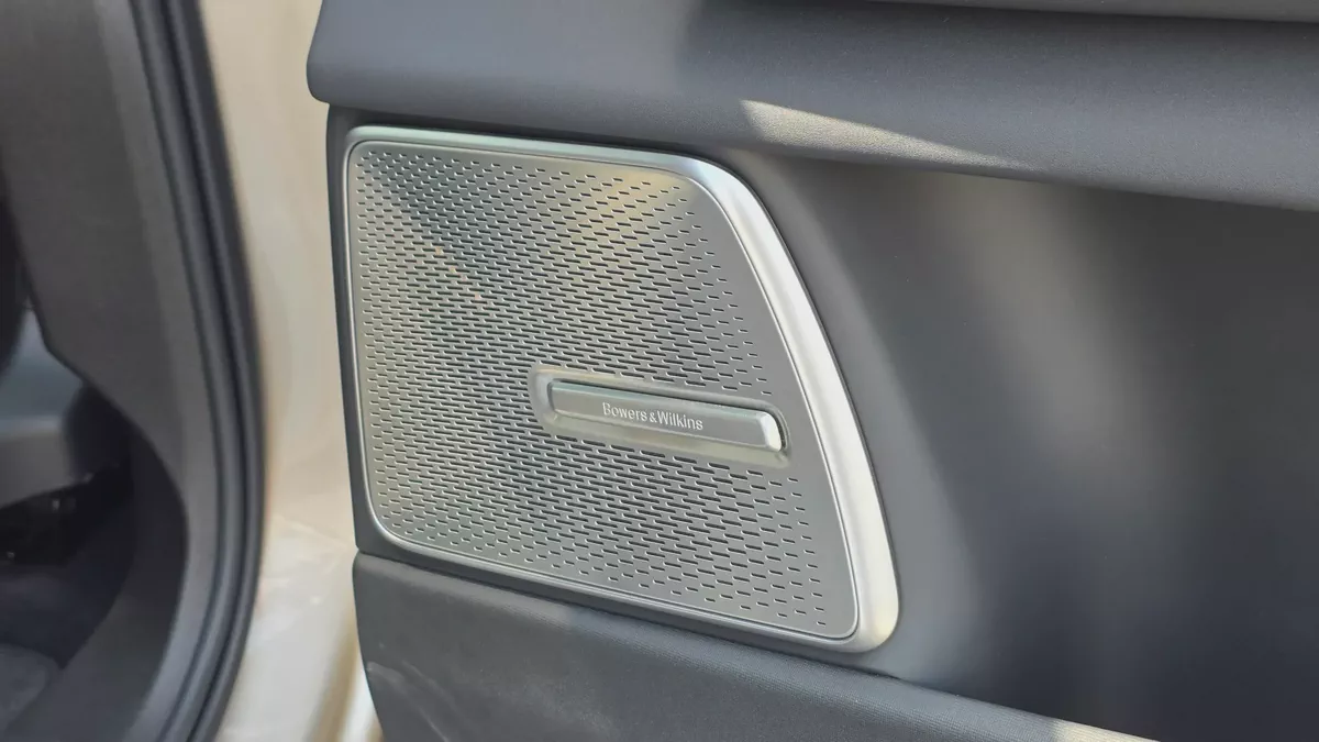 Polestar 3 (Gold)-14-14