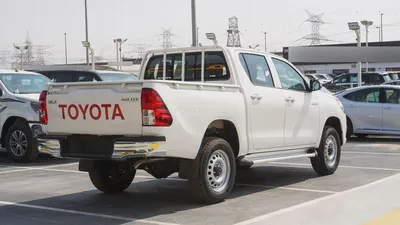 Toyota Hilux 2026 Double Cab GL GCC Specs-3