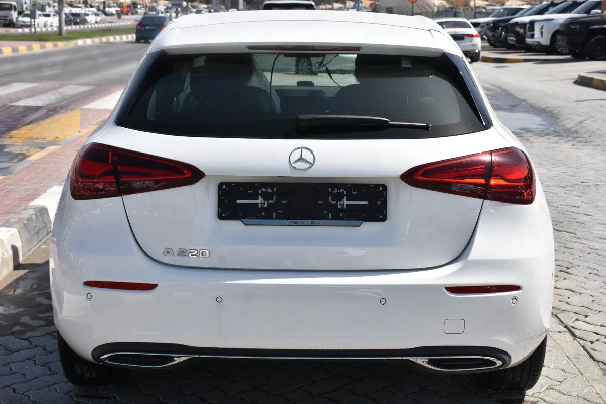 MERCEDES BENZ A220 HATCHBACK 2024 | WHITE-10-10