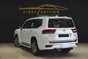Toyota Land Cruiser VXR 2022 GCC Specs l No paint l No accident