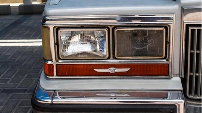 Cadillac Brougham 5.0 L-11