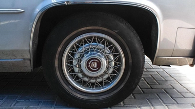 Cadillac Brougham 5.0 L-15