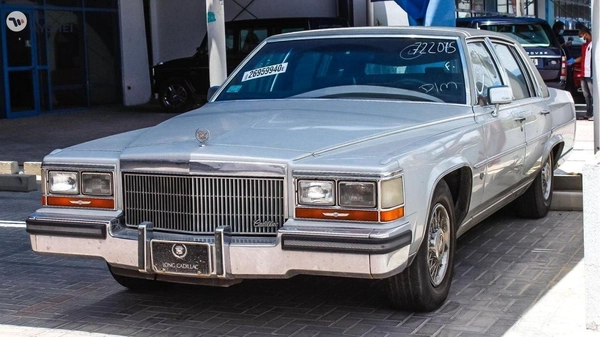 Cadillac Brougham 5.0 L