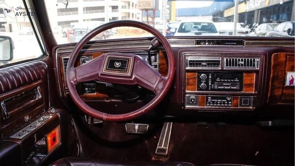 Cadillac Brougham 5.0 L