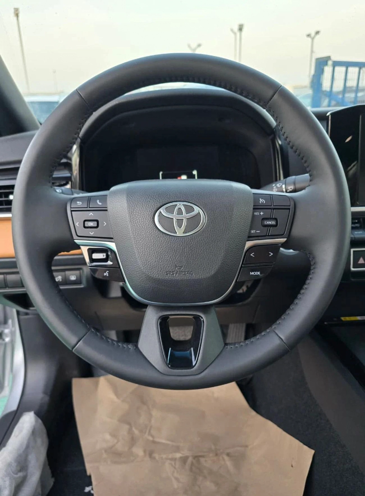 Toyota Camry E 2.5L-2-2