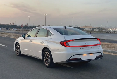 فقط 22,500 درهم - هيونداي سوناتا - ⁦2021⁩ - محرك هايبرد - مواصفات خليجية-3