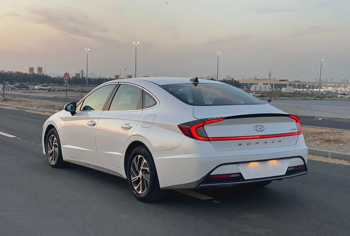 فقط 22,500 درهم - هيونداي سوناتا - ⁦2021⁩ - محرك هايبرد - مواصفات خليجية-3-3