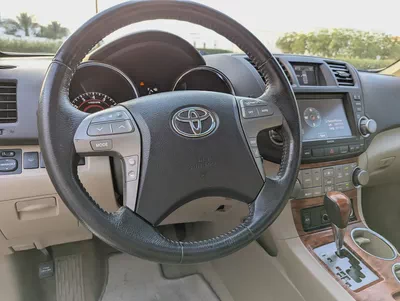 2010 Toyota Highlander Limited | American Specs | Well Maintained Car Full Option With Low KM-12