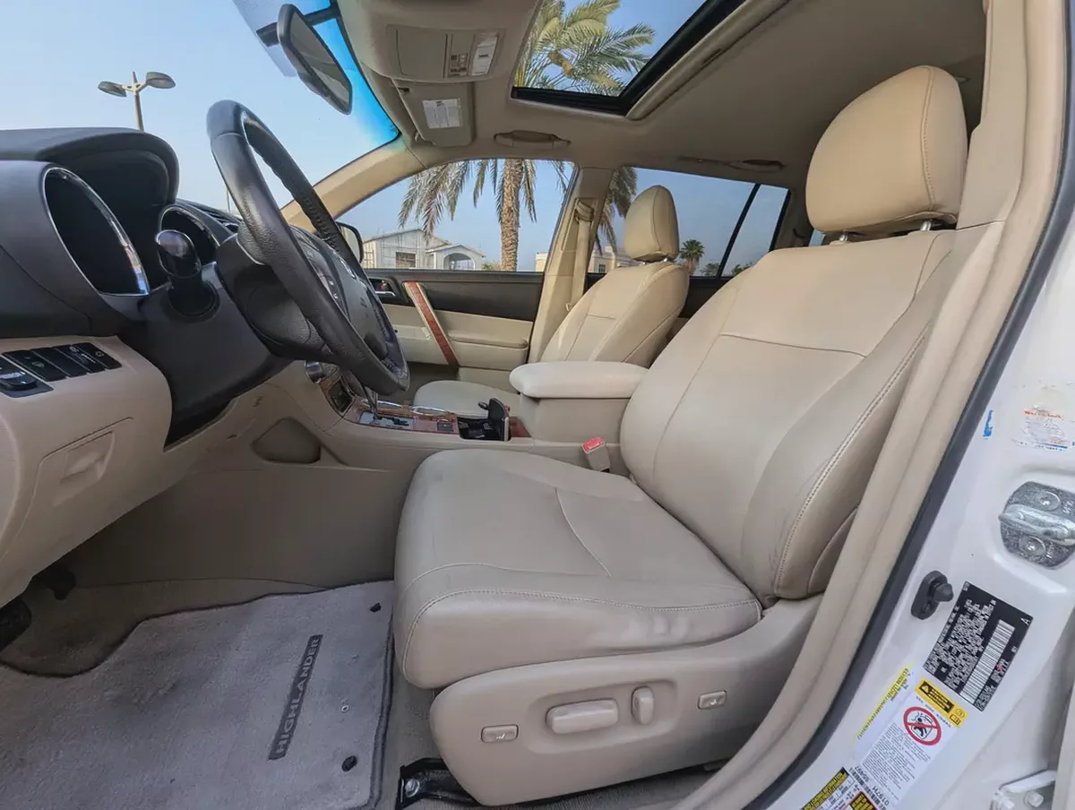 2010 Toyota Highlander Limited | American Specs | Well Maintained Car Full Option With Low KM-6-6