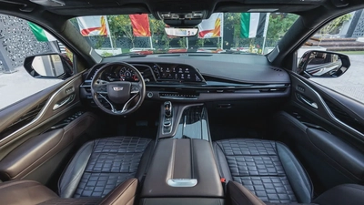 Cadillac Escalade 2023-5