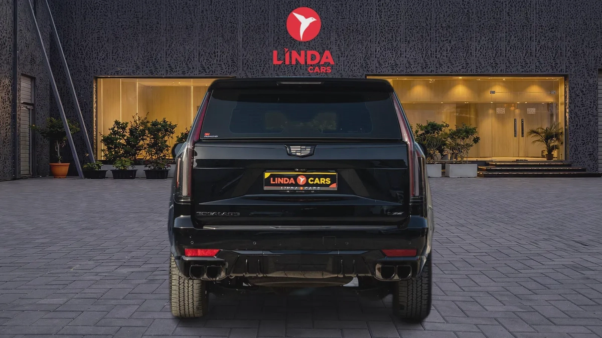 Cadillac Escalade 2023-8-8