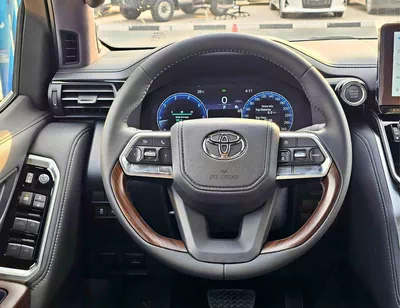 Toyota Land Cruiser VXR VX /4.0L PETROL V6 / RADAR /BIG DVD/JBL SPEAKERS / REAR ENTERTAINMENT DVD / MID OPTION (CODE#VX4-16