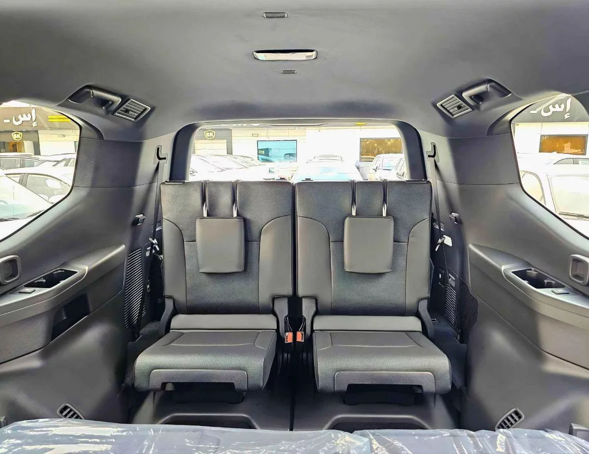 Toyota Land Cruiser VXR VX /4.0L PETROL V6 / RADAR /BIG DVD/JBL SPEAKERS / REAR ENTERTAINMENT DVD / MID OPTION (CODE#VX4-22-0