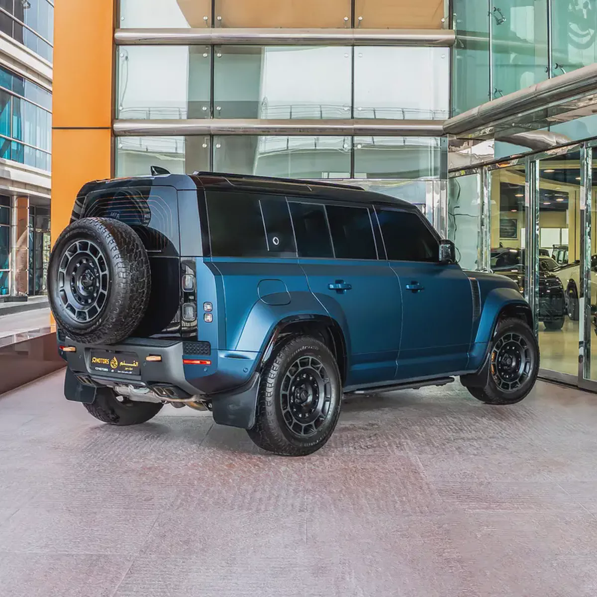 Land Rover Defender OCTA ( CARBON EDITION ) GCC BRAND NEW WITH WARRANTY-1-1