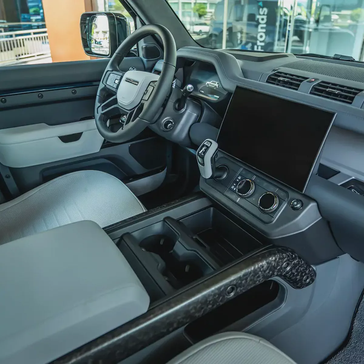 Land Rover Defender OCTA ( CARBON EDITION ) GCC BRAND NEW WITH WARRANTY-7-7