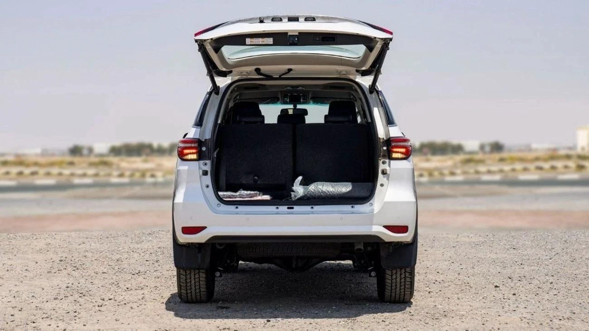 Toyota Fortuner TOYTA FORTUNER 2.8 DIESEL FULL PTION AT 4X4-9-9