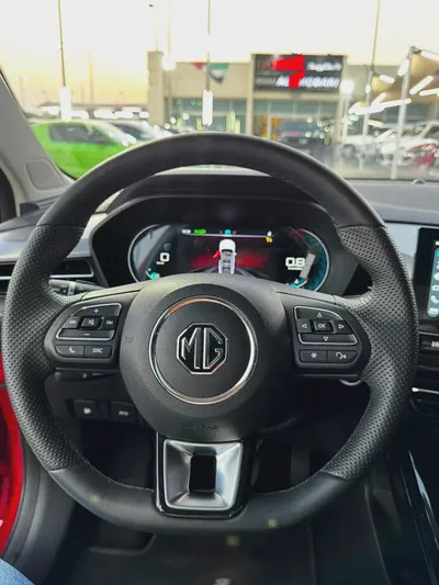 (2025) MG 5 // GCC // UNDER WARRANTY 6 YEARS // ORIGINAL PAINT//EXCELLENT CONDITION-8