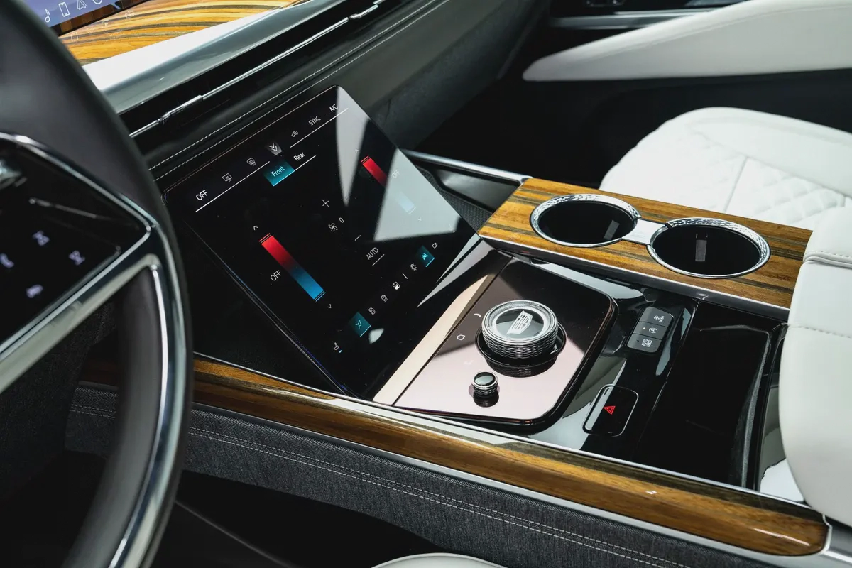2025 CADILLAC ESCALADE 600 PLATINUM SPORT | GCC MAIN DEALER WARRANTY AND SERVICE| AKG PREMIUM AUDIO-8-8