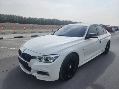 BMW 3-Series 320i Modern-line-0