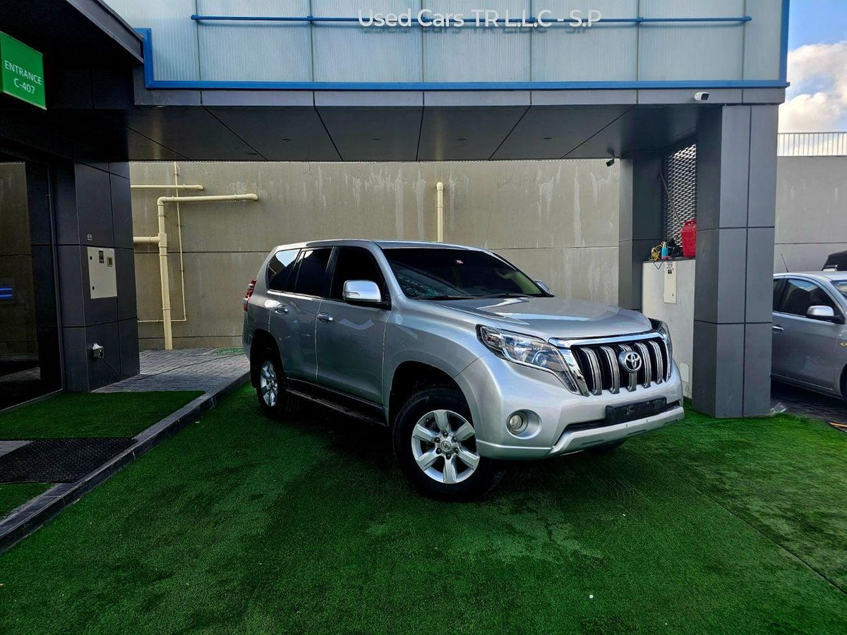 Toyota Prado TXL/ V6 4.0/ LEATHER/ LOW MILEAGE/ SINGLE OWNER-2-2