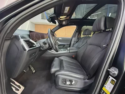2024 - BMW X5 M60i - 4.4L V8 Twin-Turbo-8