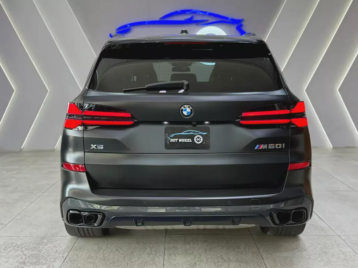 2024 - BMW X5 M60i - 4.4L V8 Twin-Turbo-4-4