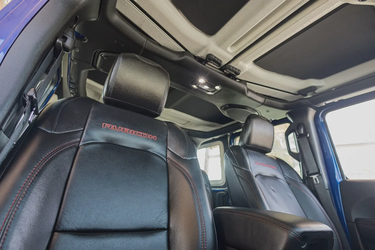 Jeep Wrangler-15-15