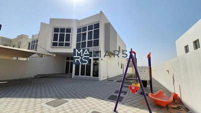 🌟 Discover Luxury Living in Al Tai with This Stunning 5-Bedroom Villa for Rent-0