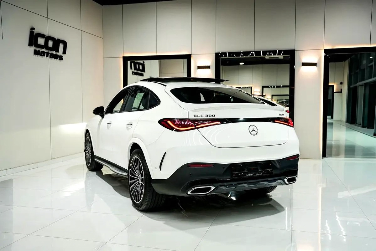 Mercedes-Benz GLC Coupe GLC 300 AMG 4MATIC-2-2