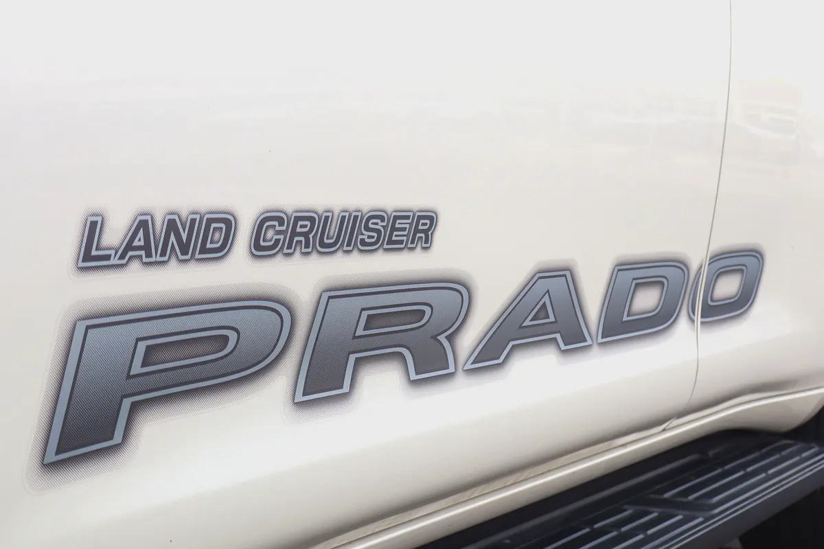 Toyota Land Cruiser Prado TXL - Model 2022 - GCC Specs - Original Paint-17-17