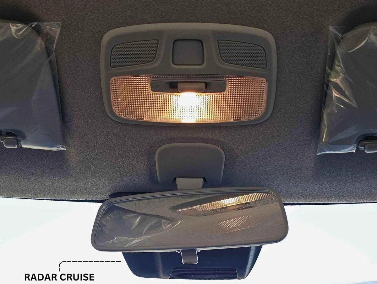 Suzuki Swift GLX / DUAL TONE 1.2L V4 PETROL / PUSH START / DVD CAMERA / RADAR CRUISE/ (CODE # GLXR)-12-12