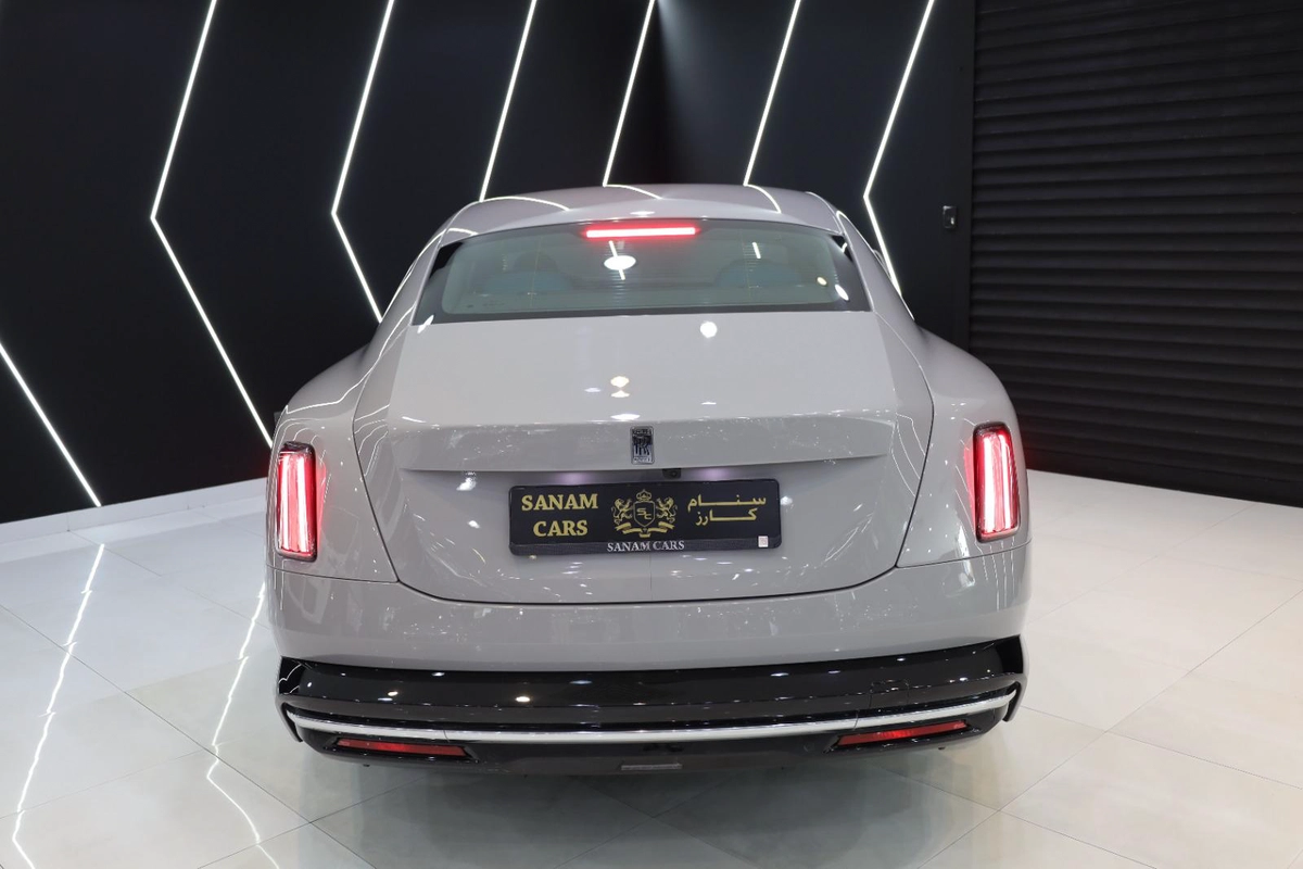 Rolls-Royce Spectre 2024-15-15