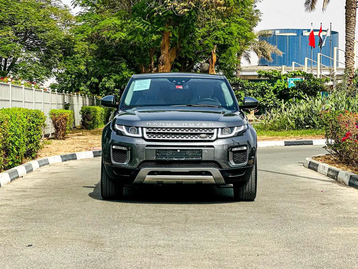 LAND ROVER EVOQUE GCC VERY CLEAN 2016-10-10