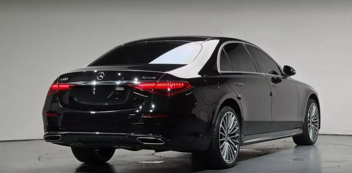 Mercedes Benz S500 4MATIC L-4-0